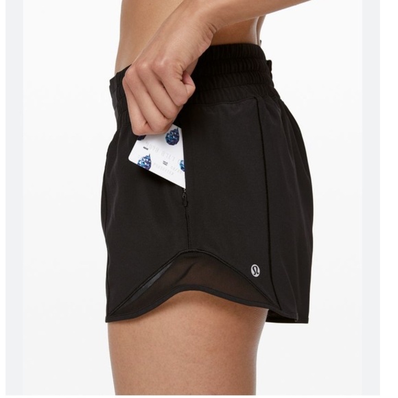 NWT Lululemon Hotty Hot Low-Rise Lined Short in Black - Picture 5 of 15